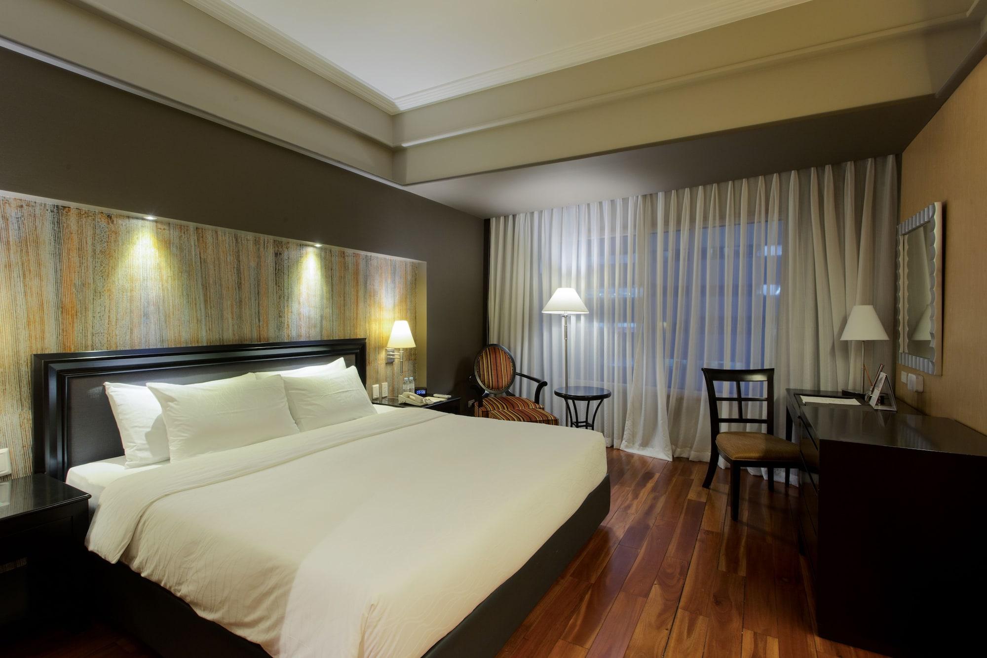 The Bellevue Manila Hotel Muntinlupa City Exterior foto